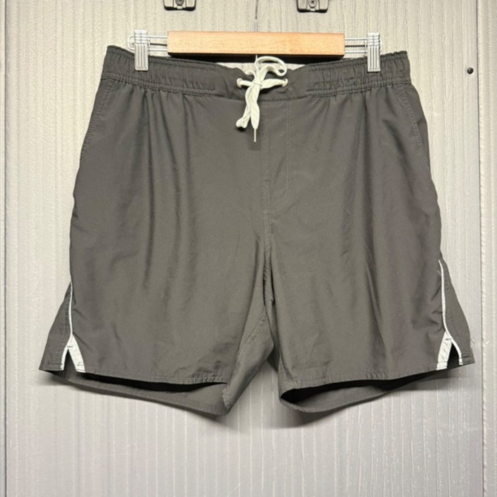 Vuori Mens Trail Short 2.0 Black Heather Grey Lined Running Shorts 5 Inch Inseam